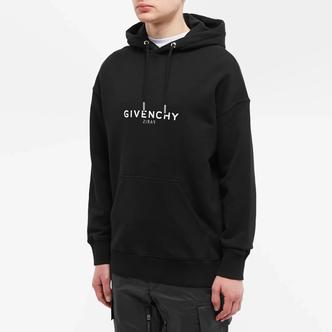 Givenchy – Kapuzenpullover mit umgekehrtem Logo in Schwarz