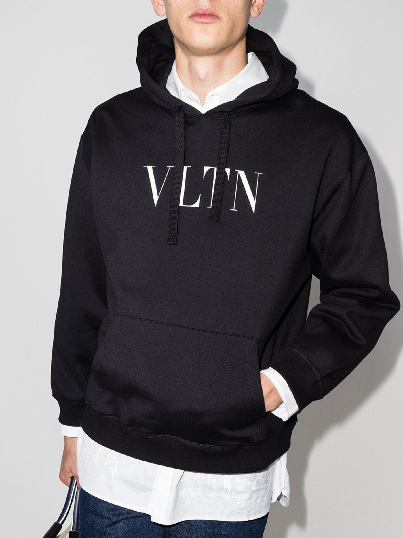 Valentino Garavani – Schwarzer Kapuzenpullover mit VLTN-Logoprint 