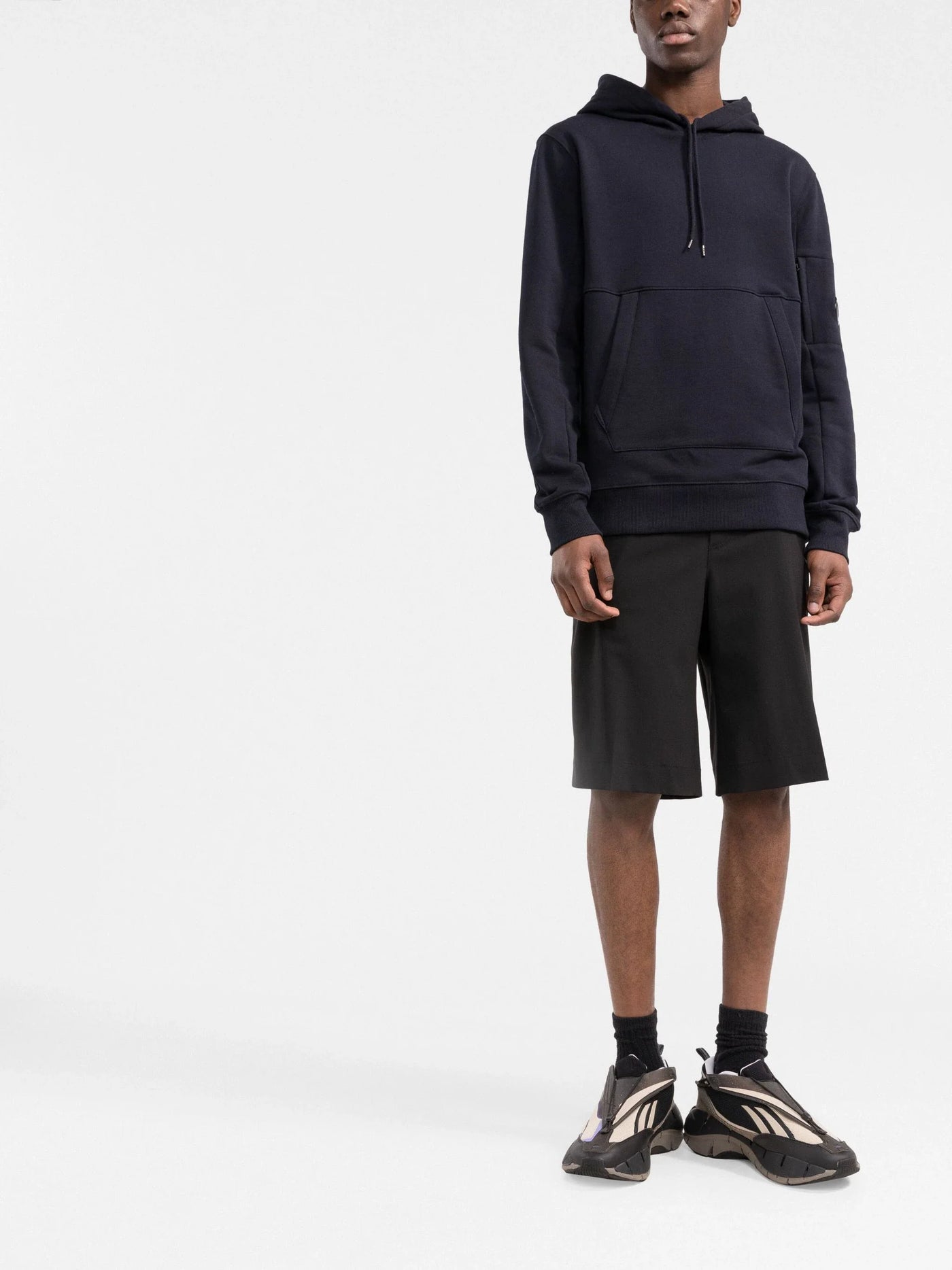 CP Company – Fleece-Kapuzenpullover mit diagonalem Reliefmuster in Marineblau