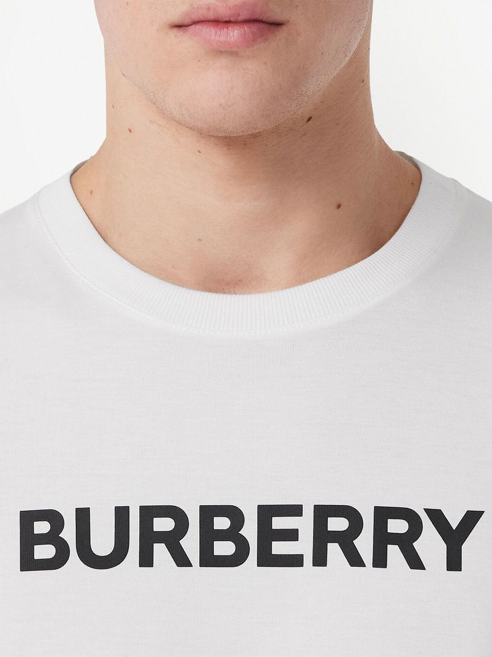 Burberry – Harriston – Weißes T-Shirt mit Logo-Aufdruck
