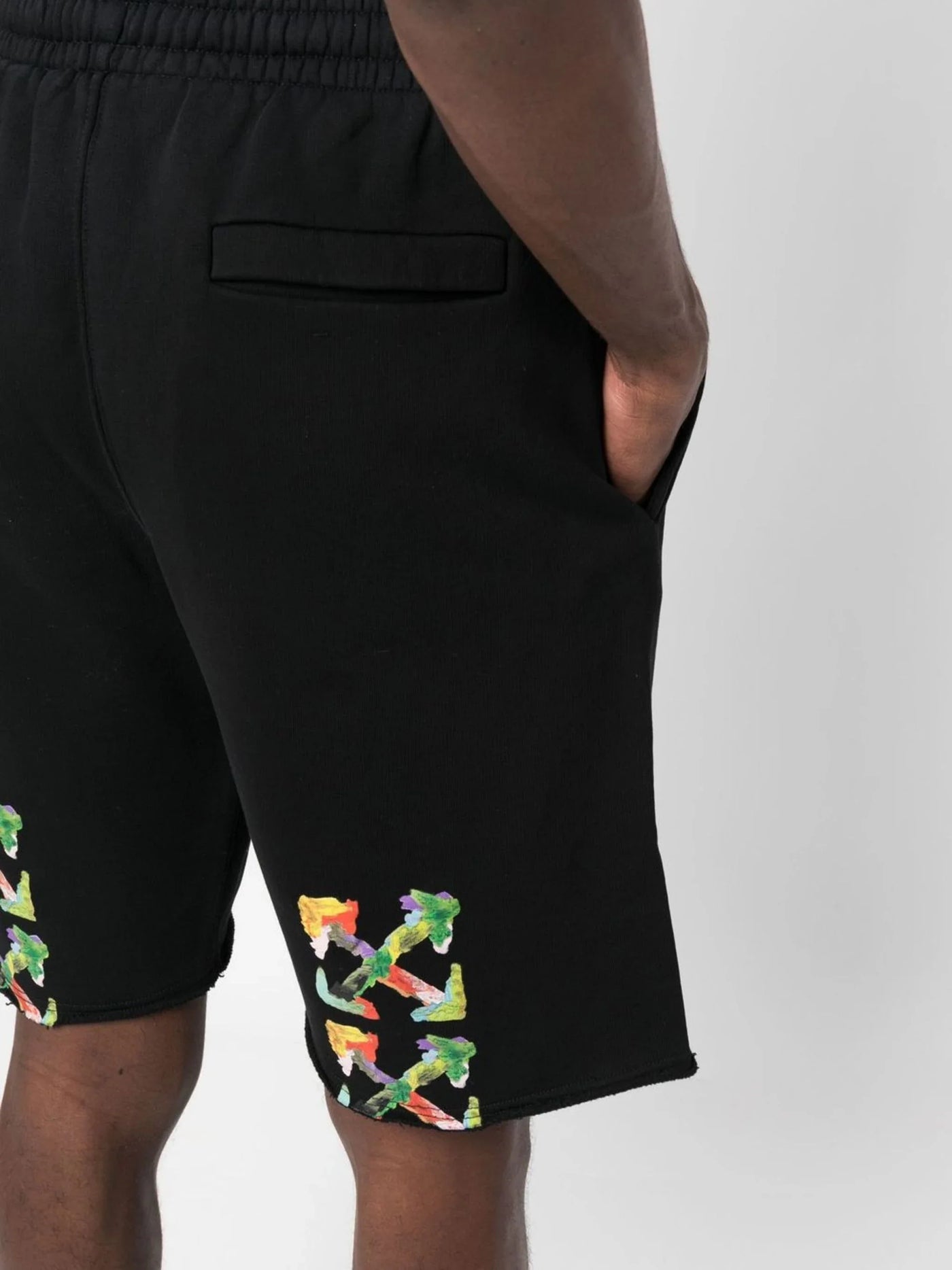 Off-White – Schwarze Shorts mit Brush Arrows-Logo-Print