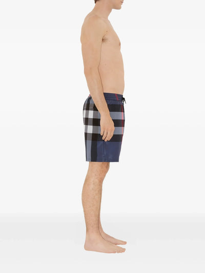 Burberry – Karierte Badeshorts in Marineblau