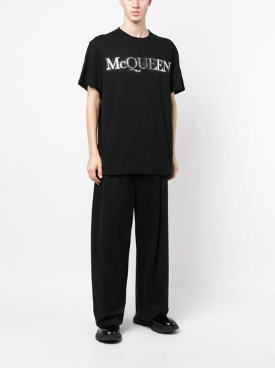 Alexander McQueen – Schwarzes T-Shirt mit Spray Crush-Logoprint