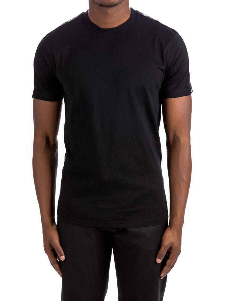 Givenchy – Schwarzes T-Shirt mit Logo an den Ärmeln