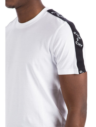 Givenchy – Schmal geschnittenes T-Shirt mit gebrochenem Ärmellogo in Weiß