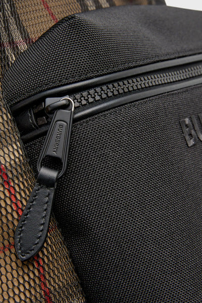 Burberry – Karierter Rucksack aus Netzstoff in Beige