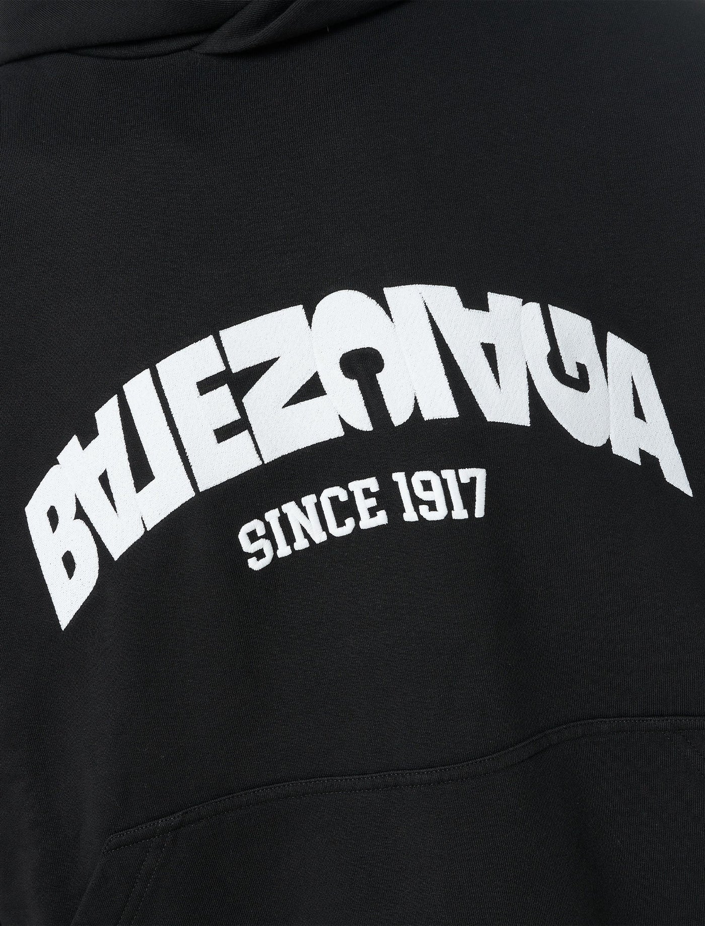 Balenciaga – Runder Hoodie mit Rückenklappe und Übergröße in Schwarz