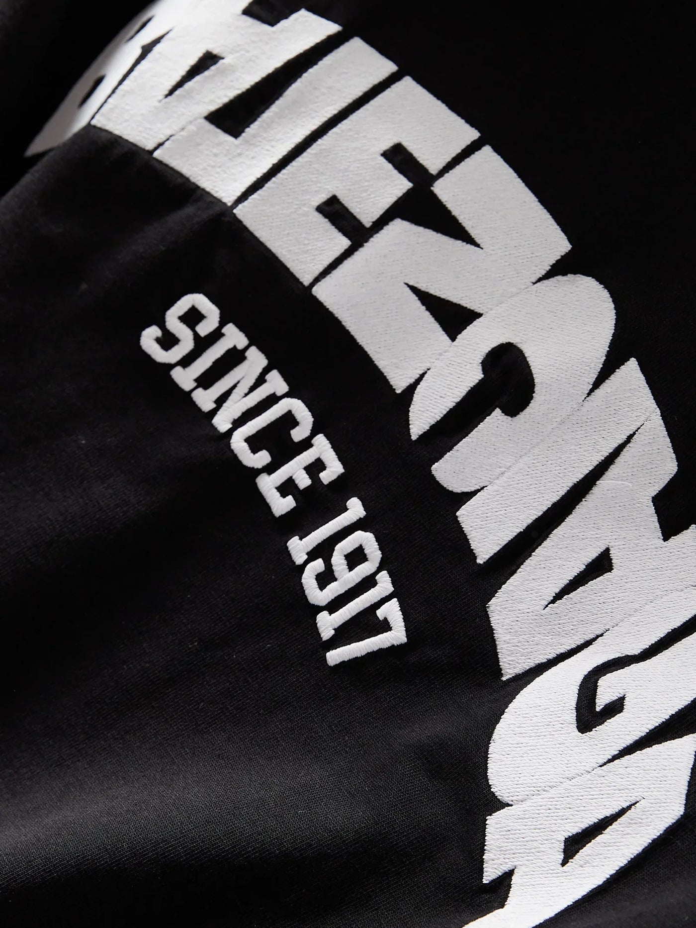 Balenciaga T-Shirt mit Back Flip-Logo in Schwarz