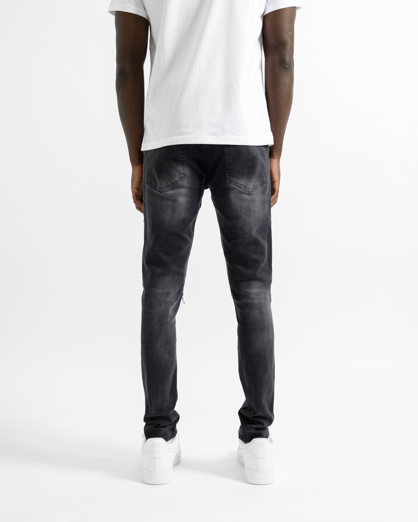 Magiri „Rouen“ zerrissene Jeans in Schwarz