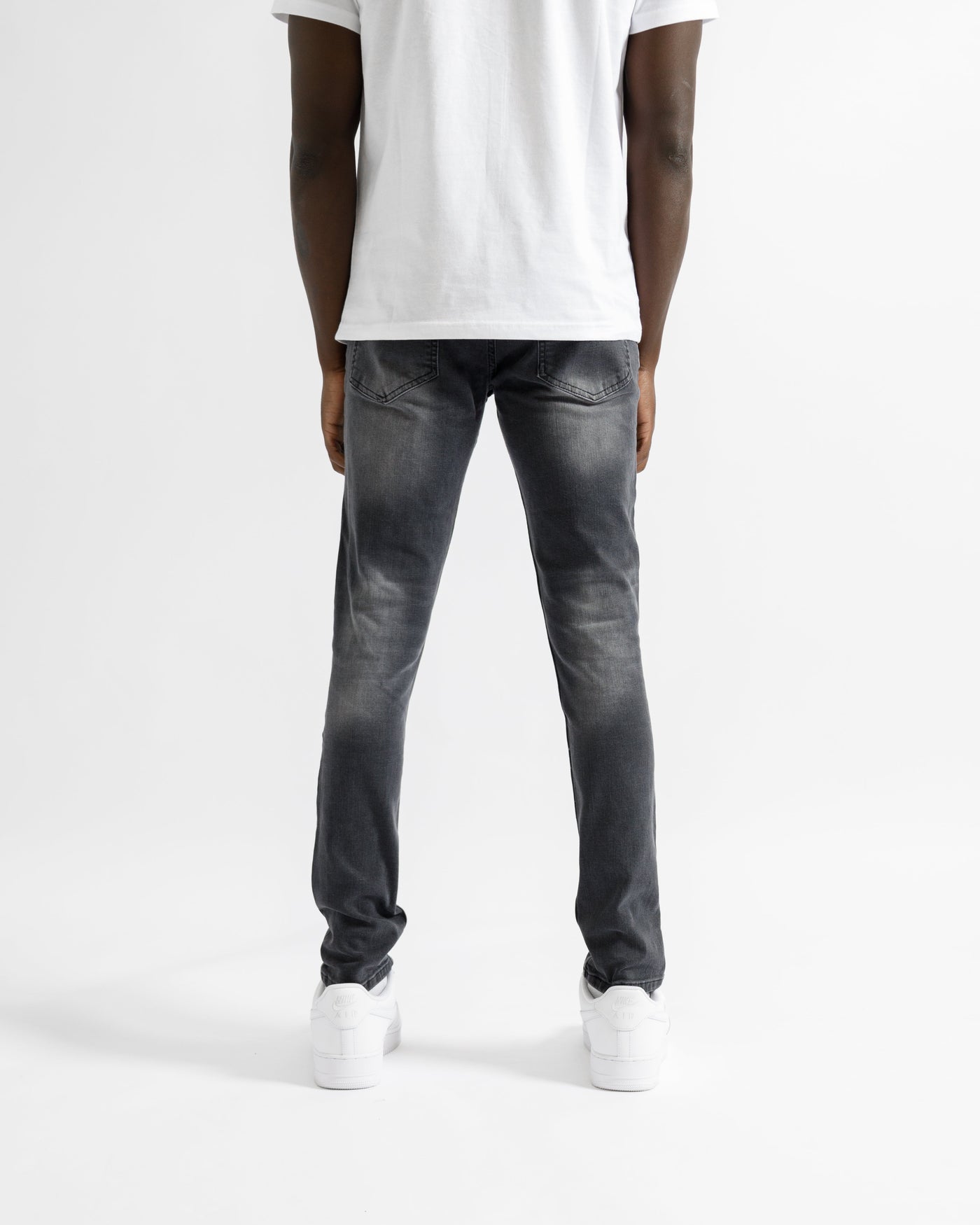 Magiri Bordeaux – Schwarze Jeans im Used-Look mit Bandana-Print