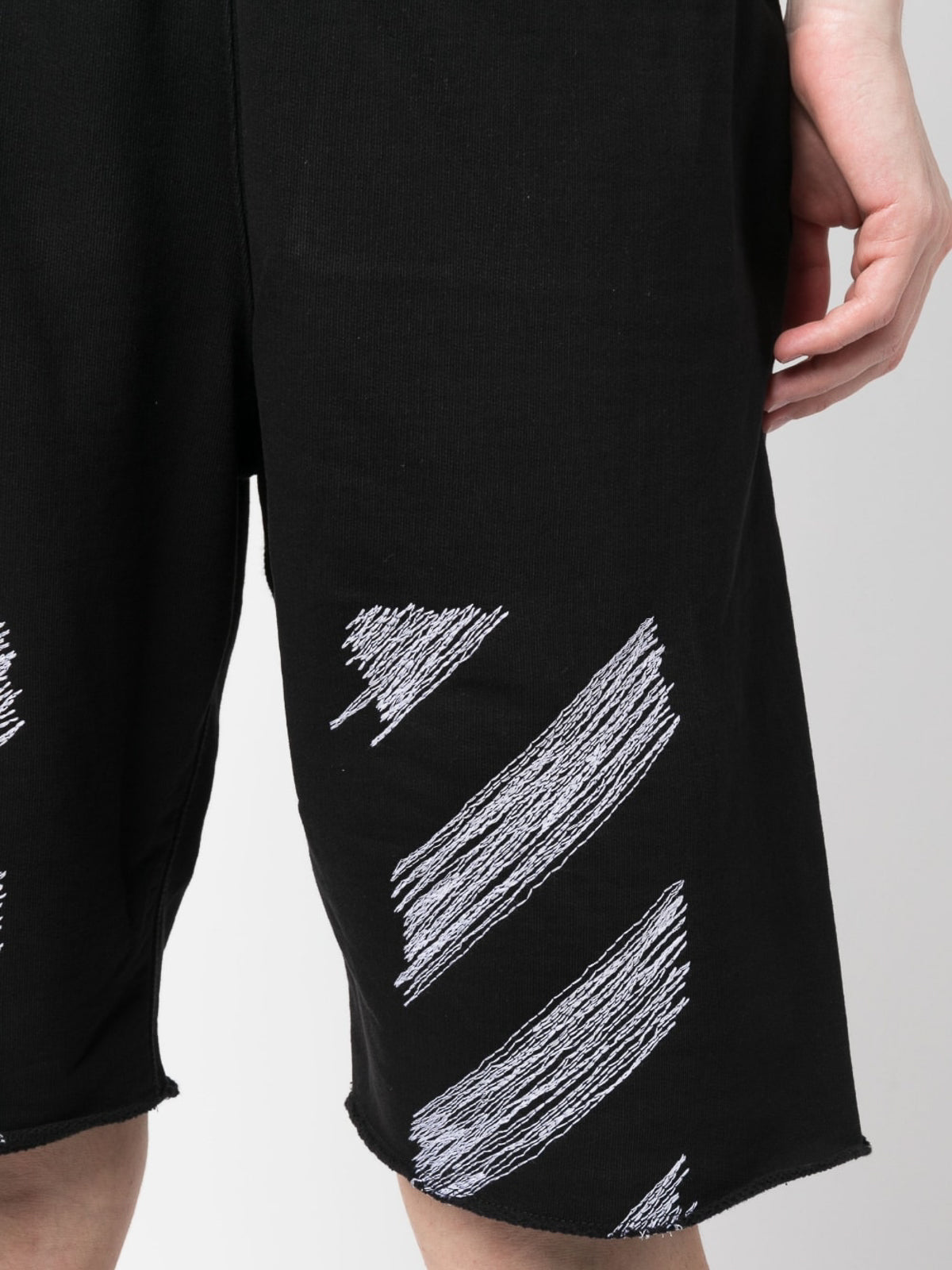 Off-White Scrubber Diag Shorts Schwarz
