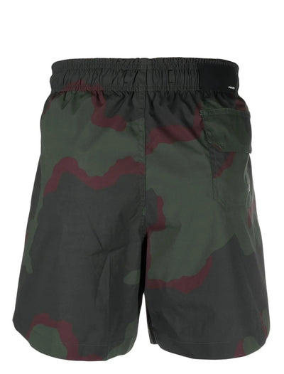 Amiri – Core – Badeshorts mit Logo in Camouflage-Muster in Militärgrün