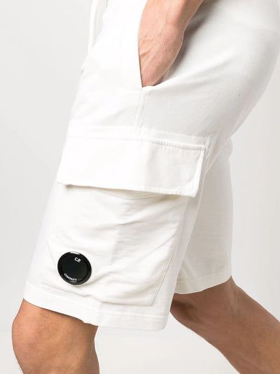 CP Company – Weiße Baumwollshorts mit Linsen