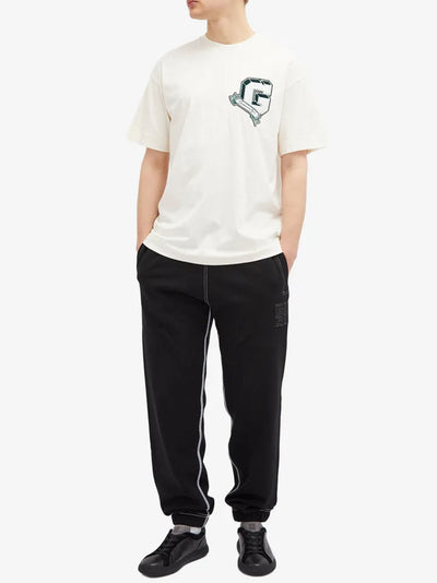 Givenchy – Weißes T-Shirt mit aufgesticktem Logo „Monogram College“