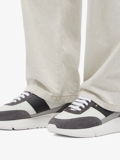 Axel Arigato „Genesis“ Wildleder-Sneaker in Grau/Schwarz