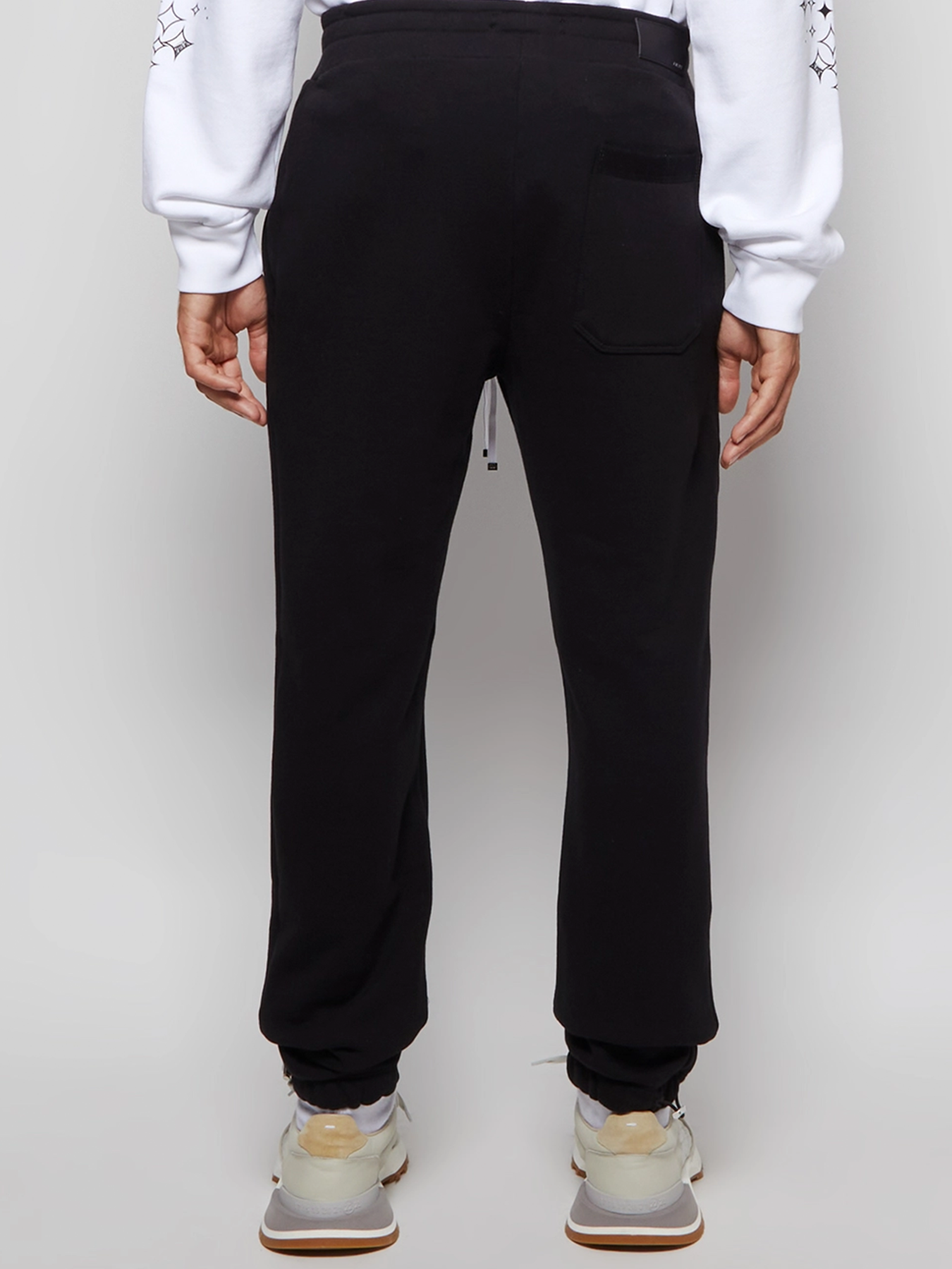 Amiri – Jogginghose mit Paisley-Logo-Applikation in Schwarz