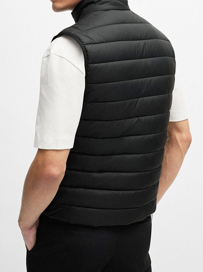 Hugo Boss – Gefütterte Weste „Brentino2341“ in Schwarz