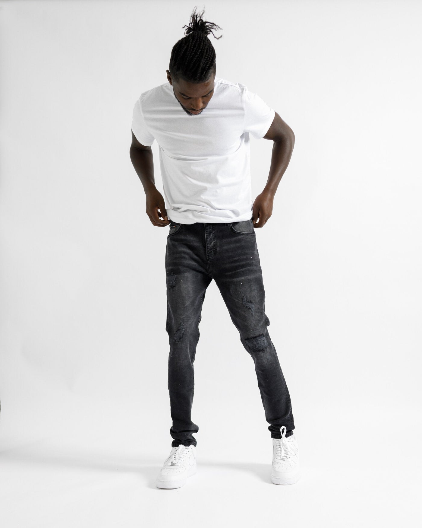 Magiri „Marseille“ zerrissene Jeans in Schwarz