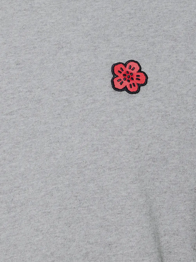 Kenzo – T-Shirt mit aufgesticktem Wappen „Boke Flower“ in Grau