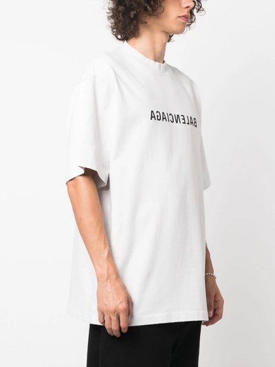Balenciaga – Weißes T-Shirt mit umgekehrtem Logo-Print