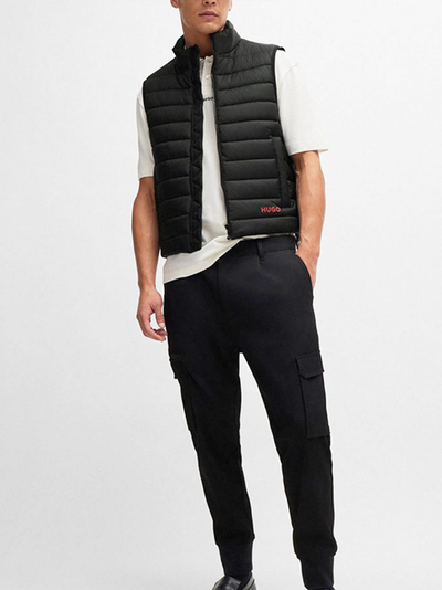 Hugo Boss – Gefütterte Weste „Brentino2341“ in Schwarz